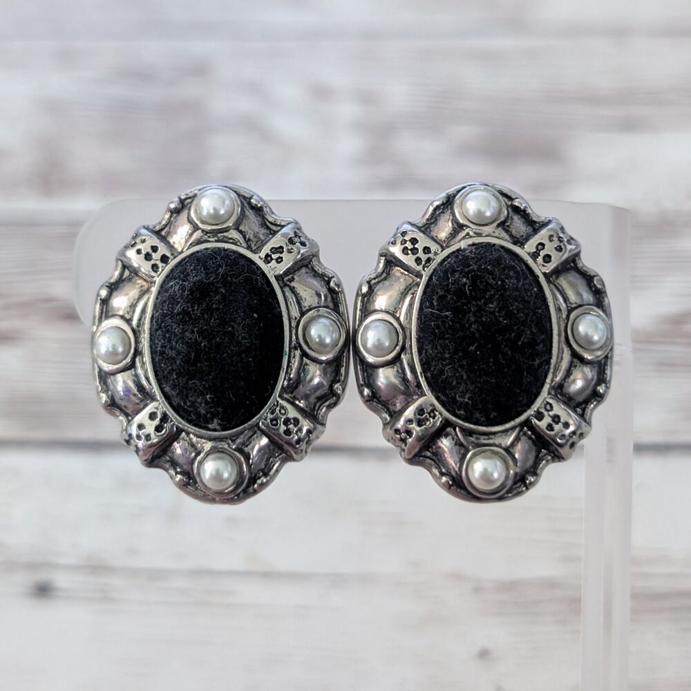 Vintage Clip On Earrings Large Regal Statement Silver Tone/Black